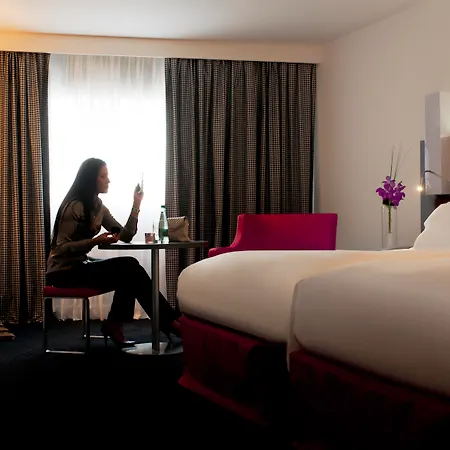 Mercure Paris Cdg Airport & Convention 4*