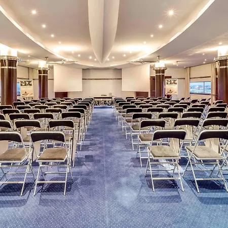 Mercure Paris Cdg Airport & Convention 4* Roissy-en-France