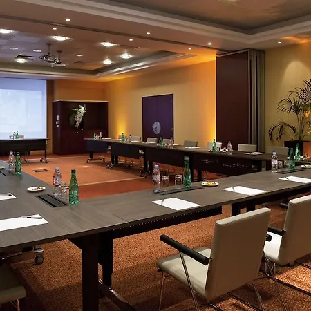Hotel Mercure Paris Cdg Airport & Convention 4*
