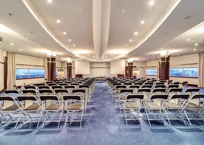 Отель Mercure Paris Cdg Airport & Convention Руасси-эн-Франс