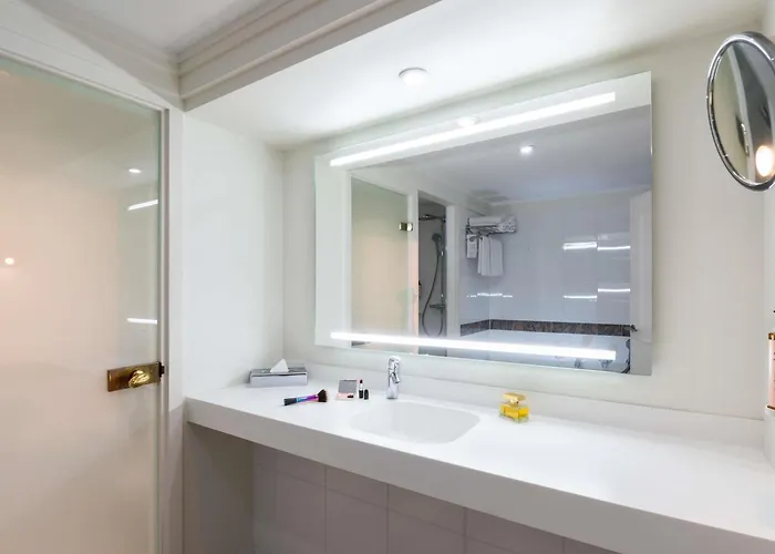 Hotel Mercure Paris Cdg Airport & Convention 4*