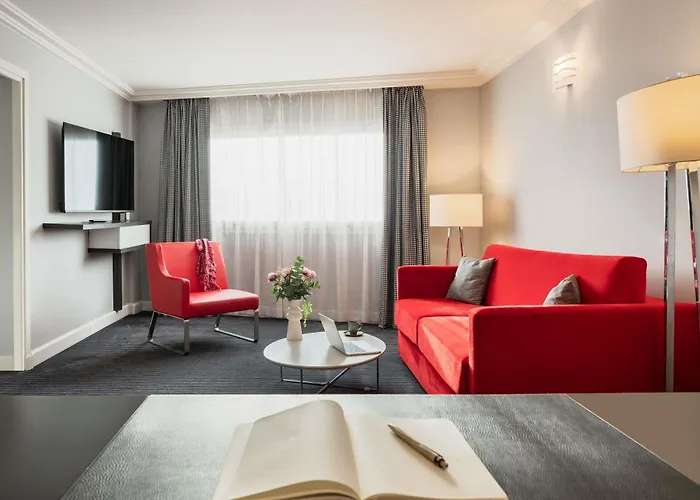 Отель Mercure Paris Cdg Airport & Convention 4*